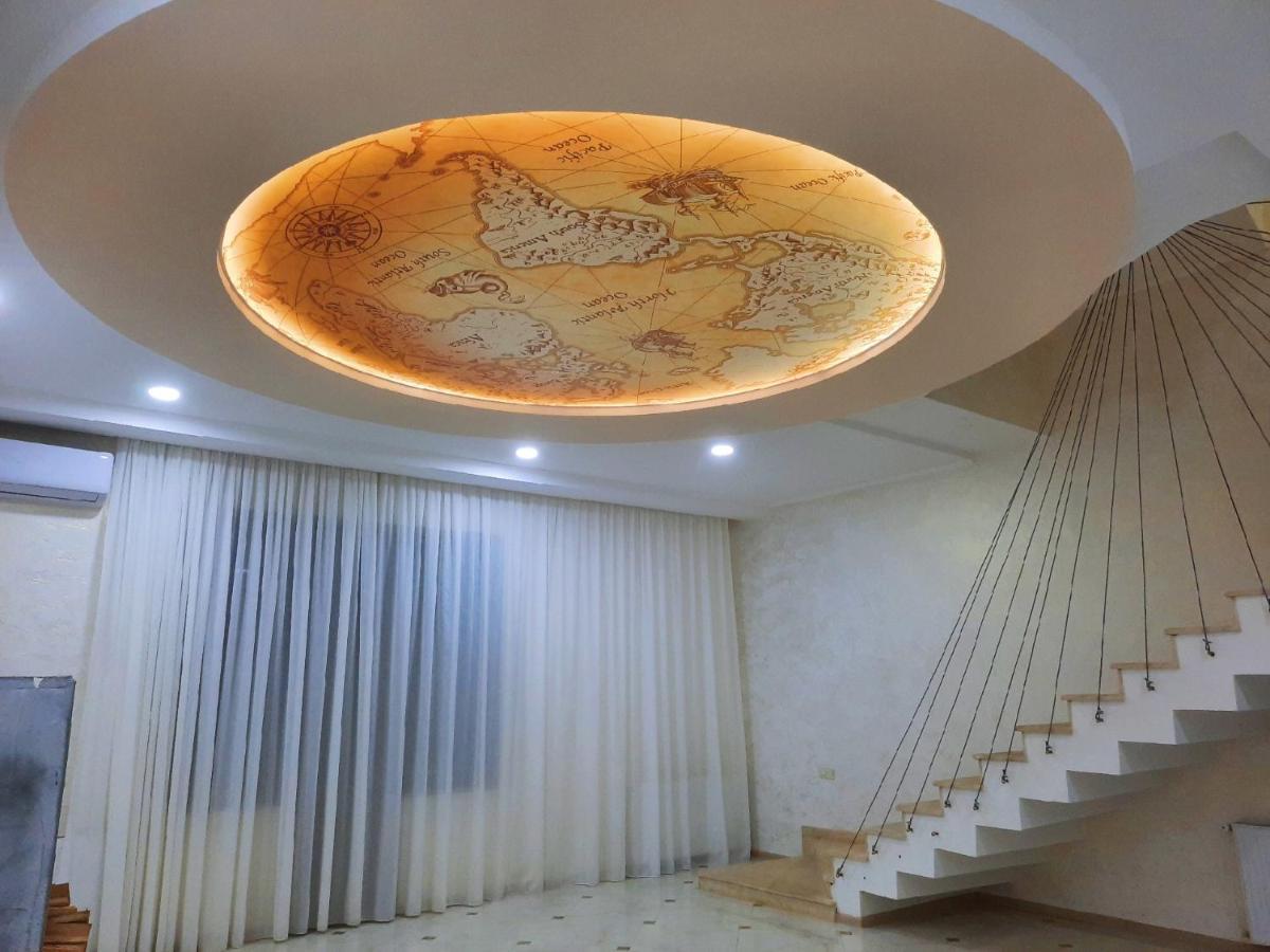 Inaisi Hotel Koutaïssi Extérieur photo